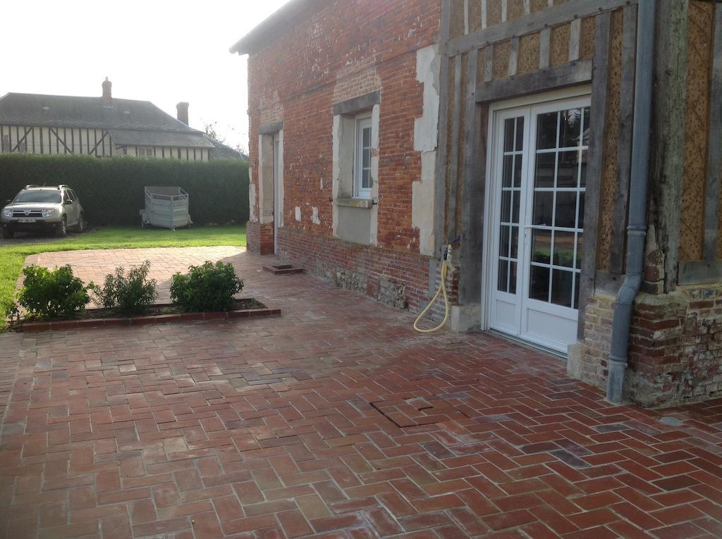 Le Saint Aubin- Maison D Hotes Dans Ce Monastere Du 16 Siecle Amfreville-la-Campagne Exteriér fotografie