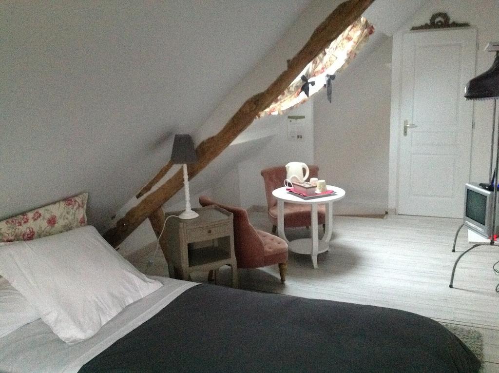 Le Saint Aubin- Maison D Hotes Dans Ce Monastere Du 16 Siecle Amfreville-la-Campagne Pokoj fotografie